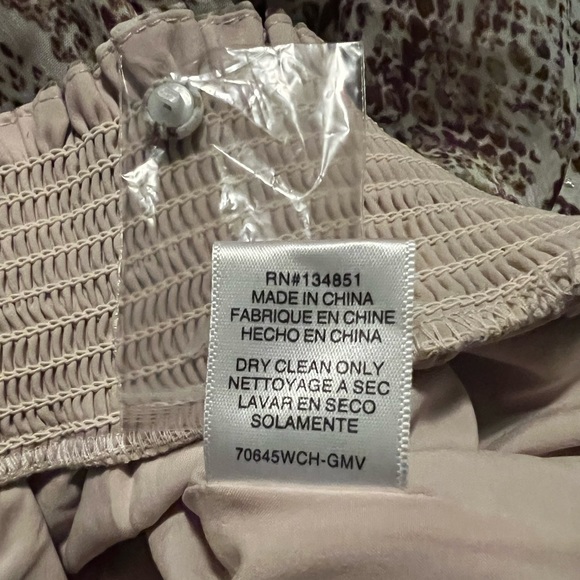 WAY Dutchess Smocked Waist Puff Sleeve Top Sand  Sand Snake - Picture 7 of 9
